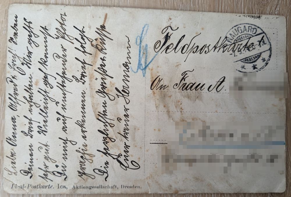 Feldpostkarte, Text auf der linken Seite und die Anschrift mit dem Hinweis "Feldpostkarte" auf der rechten Seite.